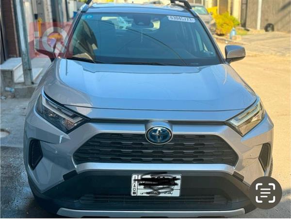 Toyota for sale in Iraq